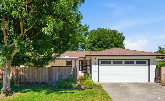 151 Temelec Circle, Sonoma, CA 95476