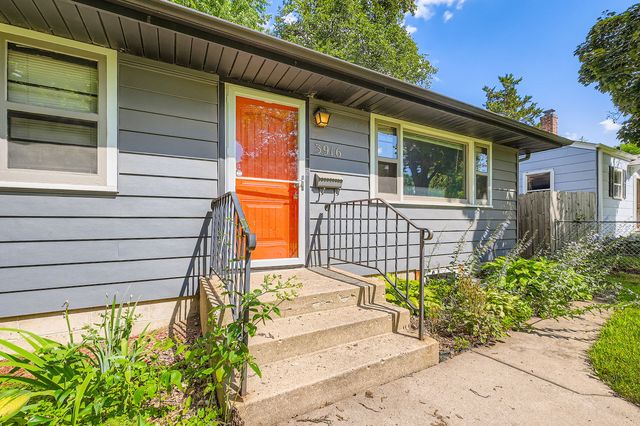 3916 Vera Cruz Ave N, Robbinsdale, MN 55422