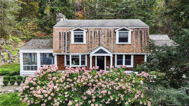 102 Westwoods Rd   #1, Sharon, CT 06069