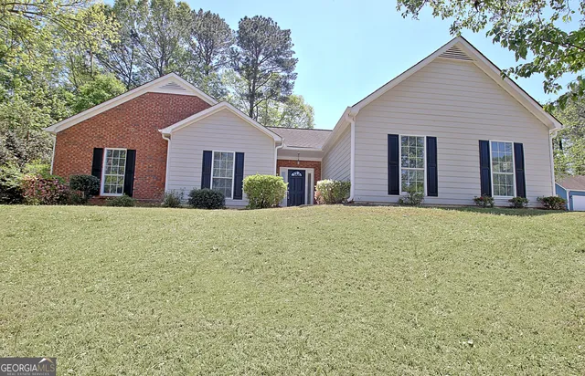 120 Petty Ln, Fayetteville, GA 30214