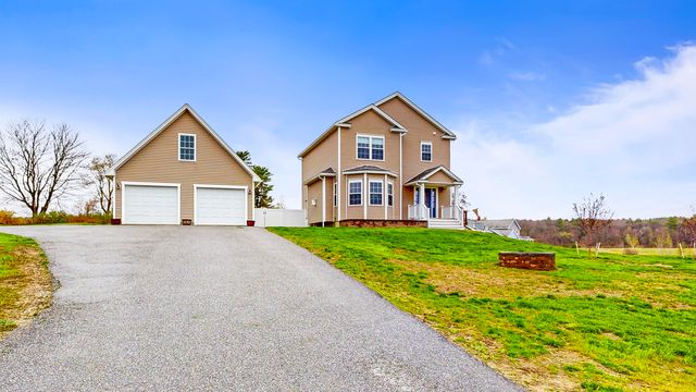 48 Lubear Way, Auburn, ME 04210