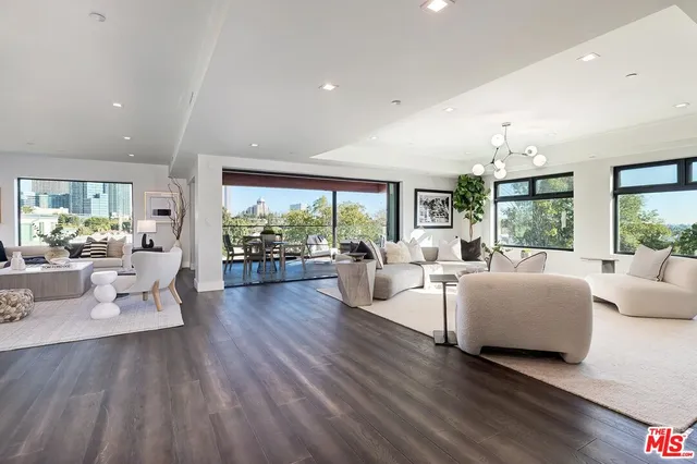 1839 Pandora Ave #PENTHOUSE, Los Angeles, CA 90025