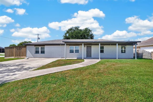 3601 17th St N, Texas City, TX 77590