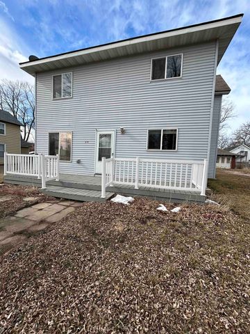 219 S  9th St, Estherville, IA 51334