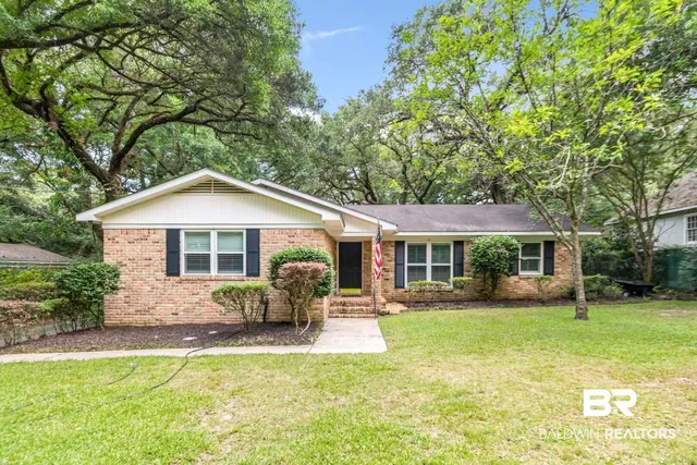 3909 Hillcrest Ln, Mobile, AL 36693