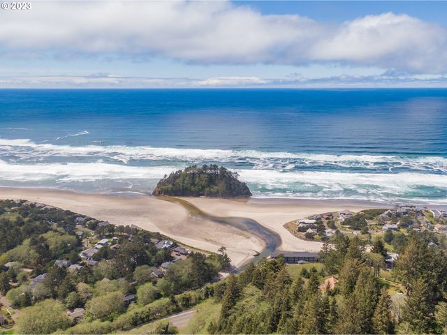 4800 Valley View Dr, Neskowin, OR 97149