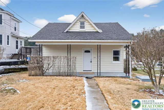2375 E  Lizard Creek Rd, Lehighton, PA 18235