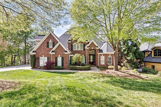 151 43rd Avenue Dr NW, Hickory, NC 28601