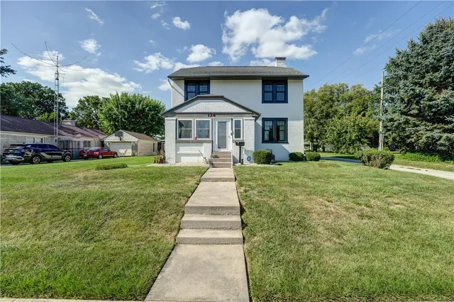 126 Oakwood St, Greenville, OH 45331