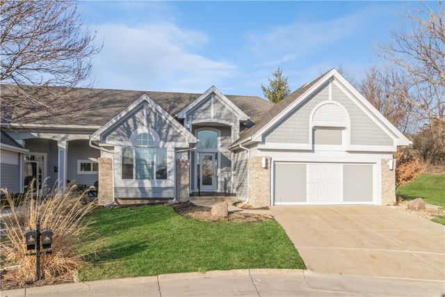 5781 Gallery Ct, West Des Moines, IA 50266