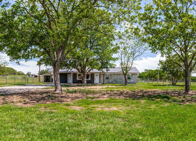 332 County Road 149, Gainesville, TX 76240