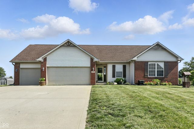 2308 E  Mill Stream Dr, Greenfield, IN 46140