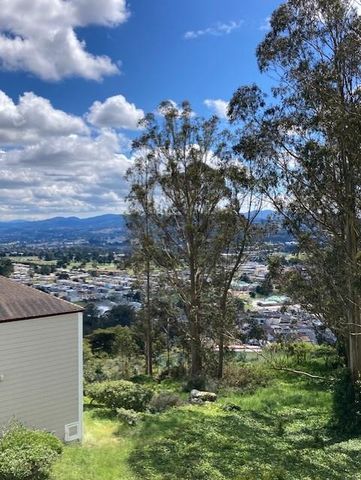 495 Mountain View Dr #1, Daly City, CA 94014