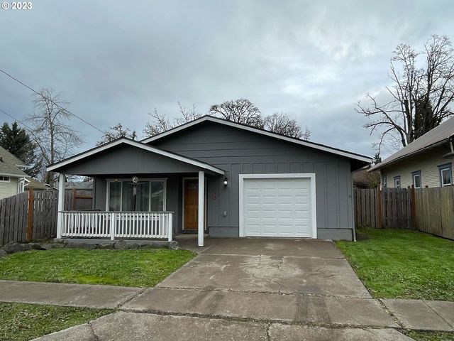 191 N  3rd St, Creswell, OR 97426