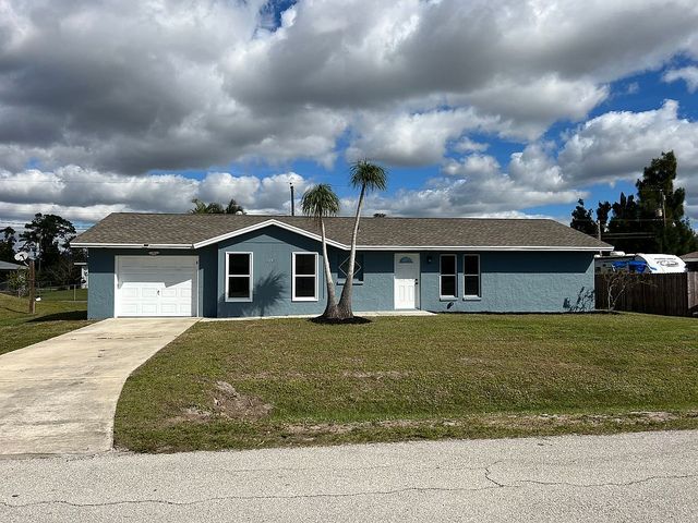 18461 Holly Rd, Fort Myers, FL 33967