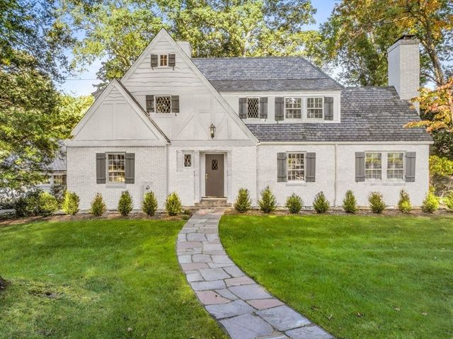 91 Old Colony Rd, Wellesley, MA 02481