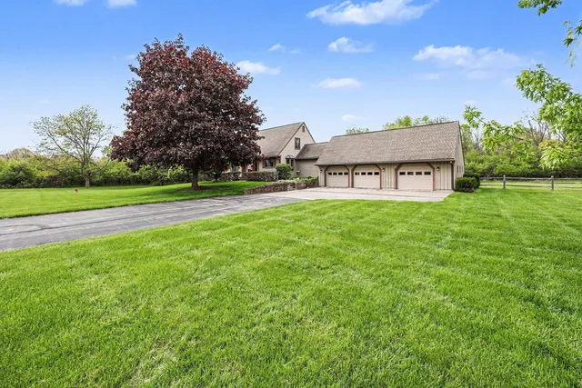 1971 Weatherhill Dr, Dexter, MI 48130