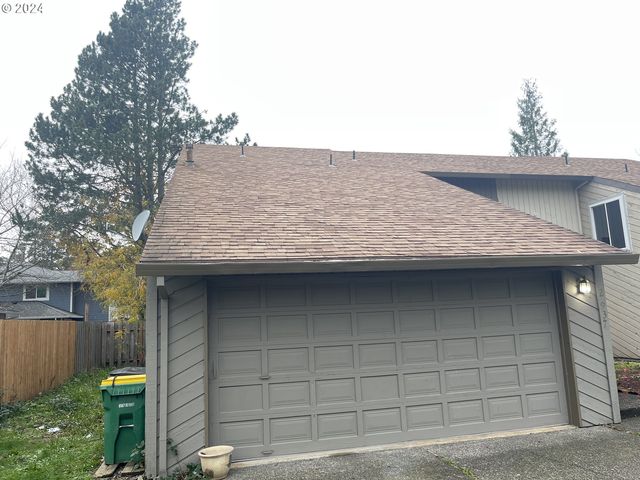 2937 SW Laura Ct, Troutdale, OR 97060