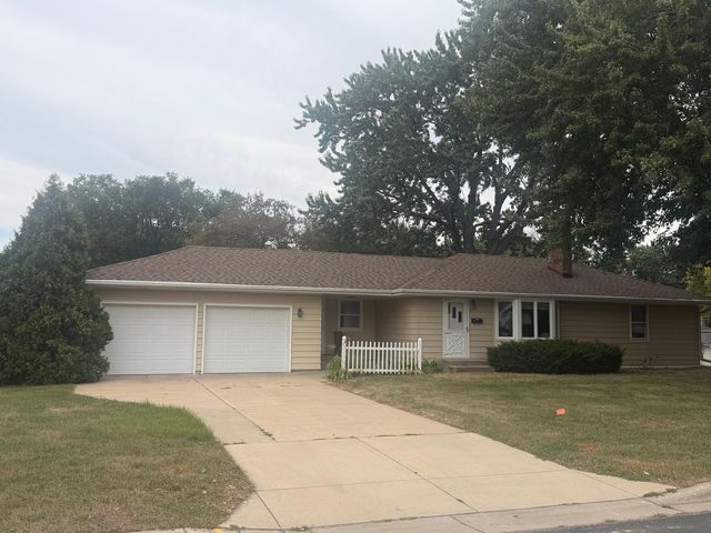 8901 Fremont Ave S, Bloomington, MN 55420