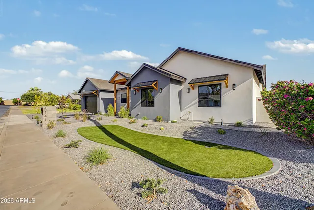 5145 E PINCHOT Avenue, Phoenix, AZ 85018