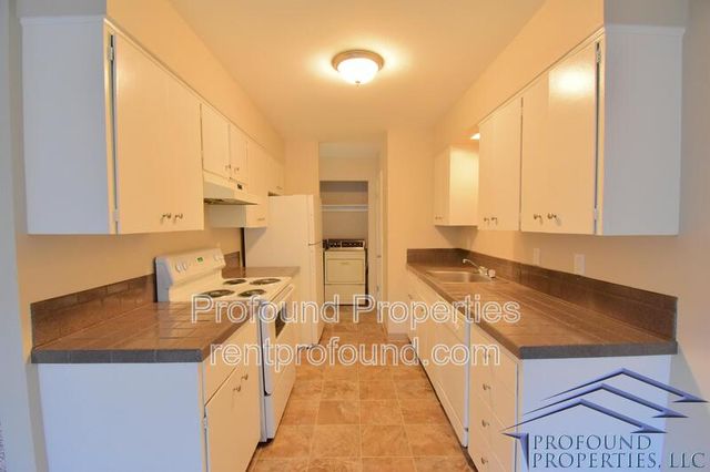 6050 SW 130th Ave #B, Beaverton, OR 97008