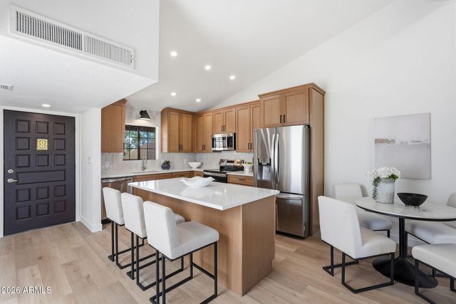 8344 N 21ST Drive #I211, Phoenix, AZ 85021