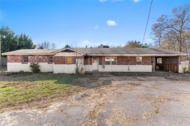 2116 Memorial Park Dr, Gainesville, GA 30504