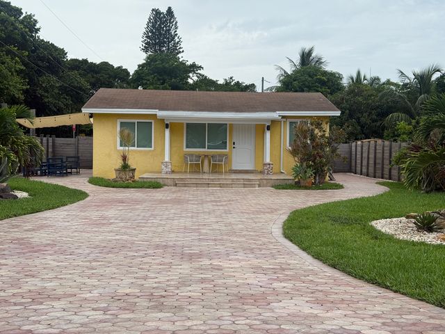 18 NW 12th Ave, Delray Beach, FL 33444
