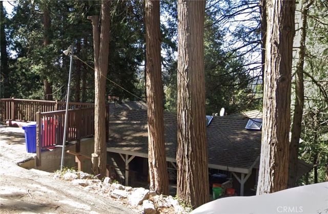 752 Big Oak Rd, Crestline, CA 92325