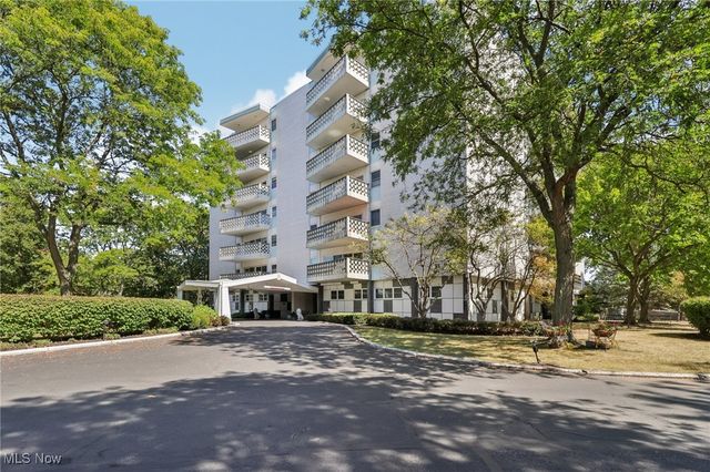 275 N  Portage Path #5A, Akron, OH 44303