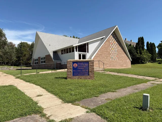 702 E  5th St, Neligh, NE 68756