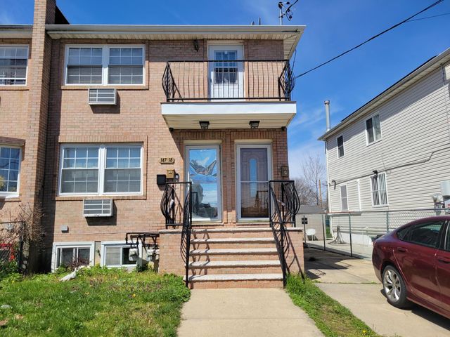 147-18 235th St #2, Rosedale, NY 11422