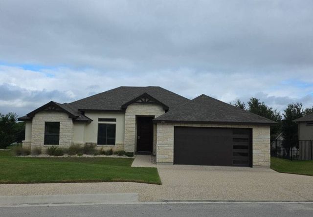 2101 Valencia Dr   N, Kerrville, TX 78028