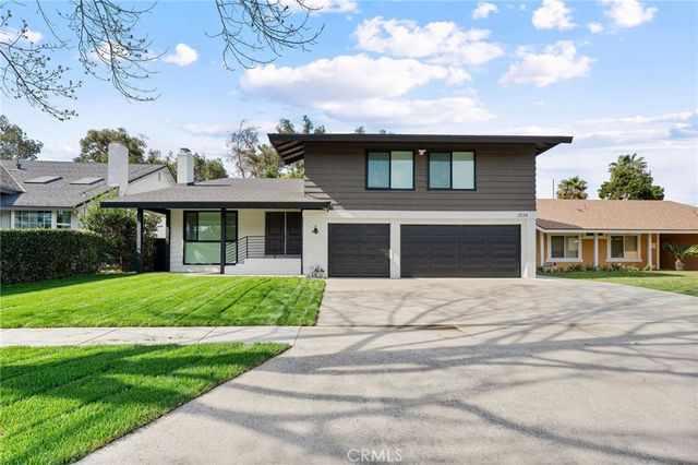 2534 Alona St, Santa Ana, CA 92706
