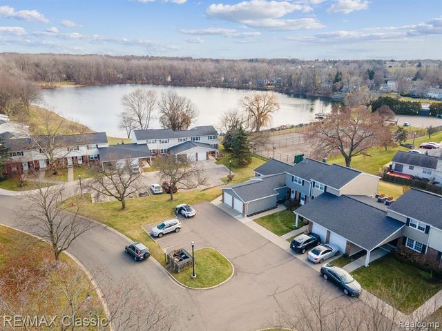 43602 Serenity Dr, Northville, MI 48167 - Movoto