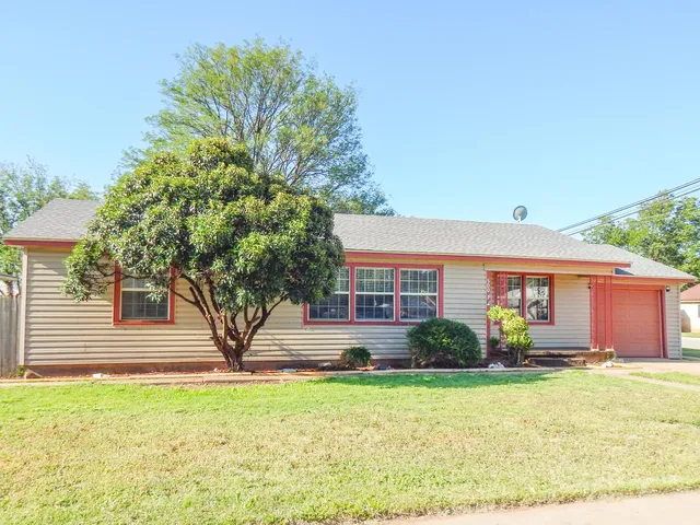 500 E  12th St, Littlefield, TX 79339