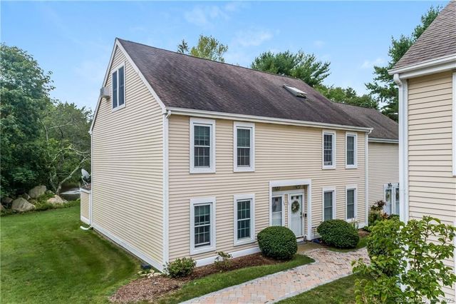 54 Rope Ferry Rd #H133, Waterford, CT 06385
