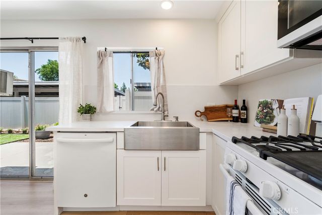 10 Eastmont, Irvine, CA 92604