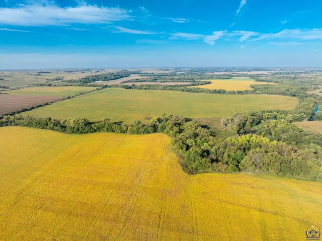 Vera Rd, Maple Hill, KS 66507