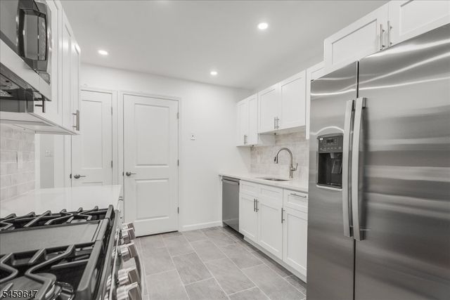 131-C Beverly Hill Ter BLDG 131 #C, Woodbridge, NJ 07095
