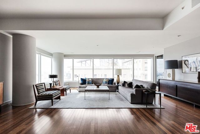 6250 Hollywood Blvd #11M, Los Angeles, CA 90028