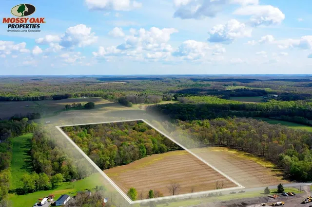 Hilliards Rd, Petrolia, PA 16050