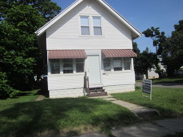 2945 Smith St, Fort Wayne, IN 46806