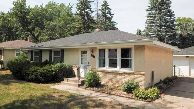 2121 Mapleview Ave E, Maplewood, MN 55109