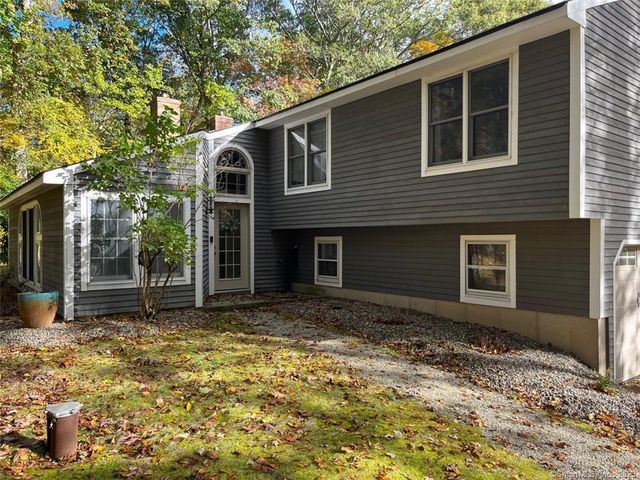 114 Squires Rd, Madison, CT 06443