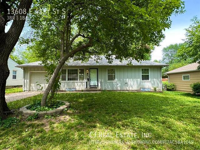 13608 E  41st St S, Independence, MO 64055