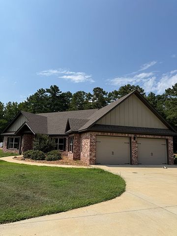 4495 Old Wolfe Rd, Caledonia, MS 39740