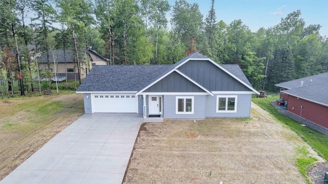 1333 Harbor Hills Dr, Two Harbors, MN 55616
