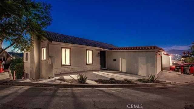 1423 Stanford Dr, Glendale, CA 91205