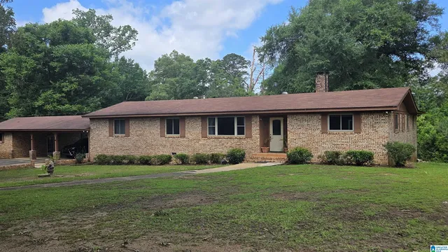 225 Wintergreen Rd, Valley Grande, AL 36703